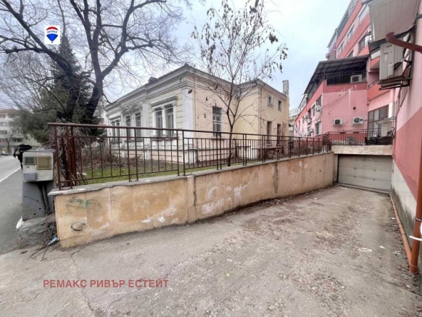 Гараж / Паркомясто в Русе, Широк център - 20 кв.м за 676 €/кв.м - Снимка #1