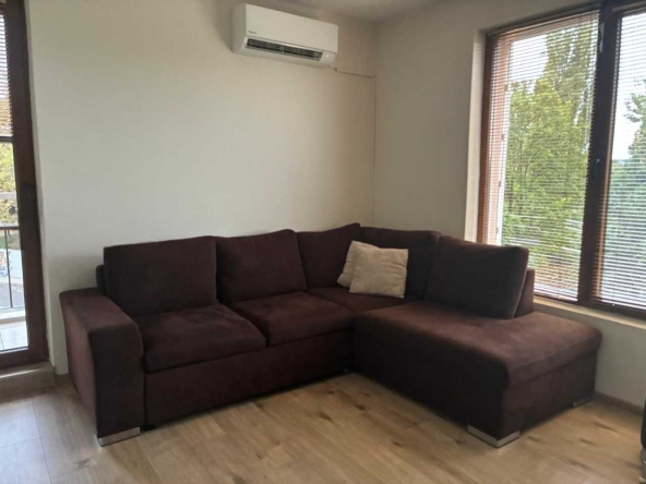 Дава се под наем Тристаен апартамент в София, Витоша - 80 кв.м за 796.62 € - Снимка #1