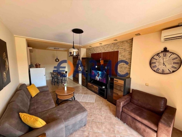 Двустаен апартамент в Созопол - 65 кв.м за 965 €/кв.м - Снимка #1