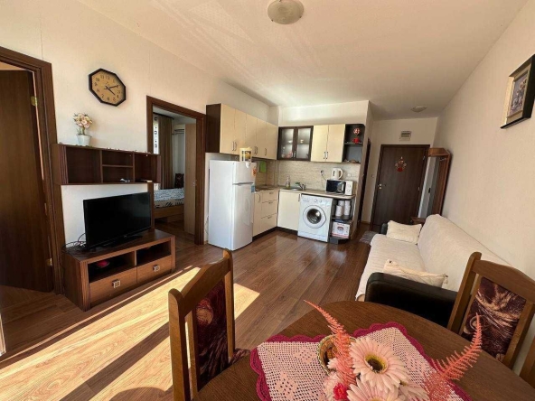 Тристаен апартамент в к.к. Слънчев бряг - 70 кв.м за 481 €/кв.м - Снимка #1