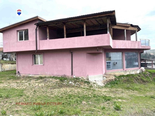 Къща в с. Николово, Област Русе - 416 кв.м за 184 €/кв.м - Снимка #1