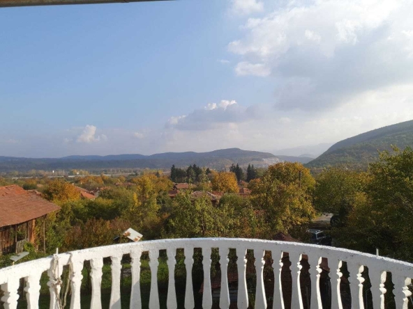 Къща в с. Пещерна, Област Ловеч - 210 кв.м за 207 €/кв.м - Снимка #1