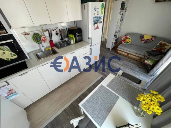 Двустаен апартамент в к.к. Слънчев бряг - 60 кв.м за 1167 €/кв.м - Снимка #1