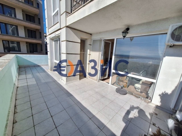 Тристаен апартамент в Поморие - 101 кв.м за 828 €/кв.м - Снимка #1