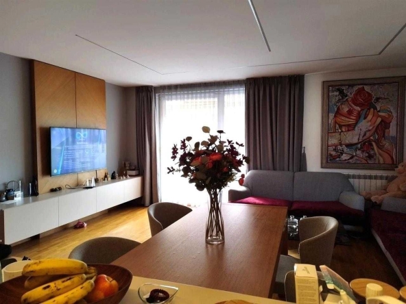 Дава се под наем Двустаен апартамент в София, Център - 54 кв.м за 612 € - Снимка #1