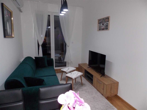 Дава се под наем Двустаен апартамент в София, Дианабад - 70 кв.м за 612 € - Снимка #1