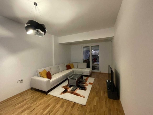 Дава се под наем Двустаен апартамент в София, Витоша - 65 кв.м за 408 € - Снимка #1