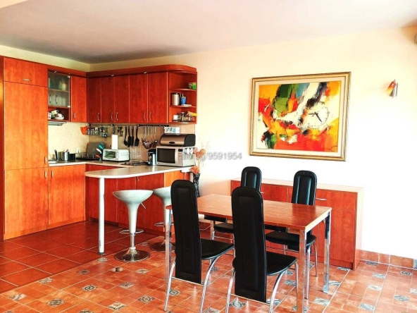 Дава се под наем Двустаен апартамент в к.к. Слънчев бряг - 80 кв.м за 229.5 € - Снимка #1