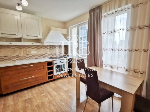 Тристаен апартамент в Варна, Бриз - 90 кв.м за 1672 €/кв.м - Снимка #1
