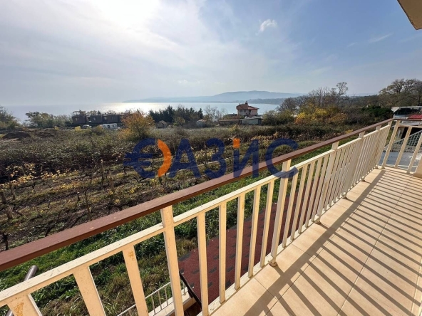 Тристаен апартамент в Бяла - 88 кв.м за 528 €/кв.м - Снимка #1