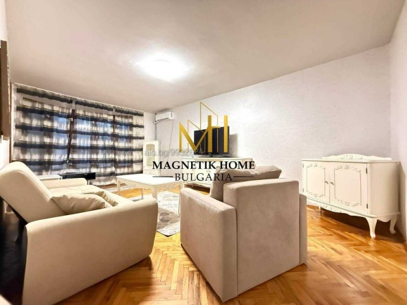 Дава се под наем Тристаен апартамент в Бургас, Център - 100 кв.м за 272.85 € - Снимка #1