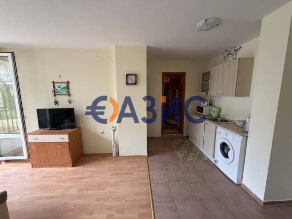 Двустаен апартамент в к.к. Слънчев бряг - 56 кв.м за 620 €/кв.м - Снимка #1