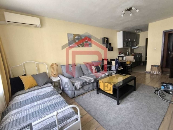 Дава се под наем Двустаен апартамент в Варна, Левски - 75 кв.м за 612 € - Снимка #1