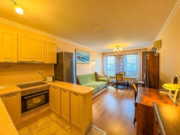 Тристаен апартамент в Бургас, Сарафово - 94 кв.м за 1411 €/кв.м - Снимка #1