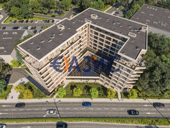 Тристаен апартамент в Бургас, Център - 93 кв.м за 813 €/кв.м - Снимка #1