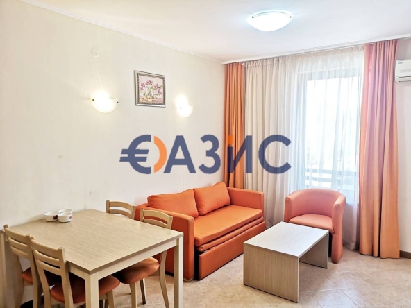 Двустаен апартамент в к.к. Слънчев бряг - 55 кв.м за 1291 €/кв.м - Снимка #1