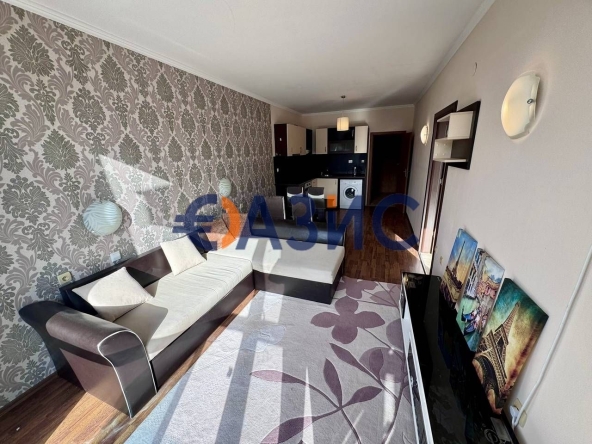 Тристаен апартамент в Несебър - 83 кв.м за 860 €/кв.м - Снимка #1