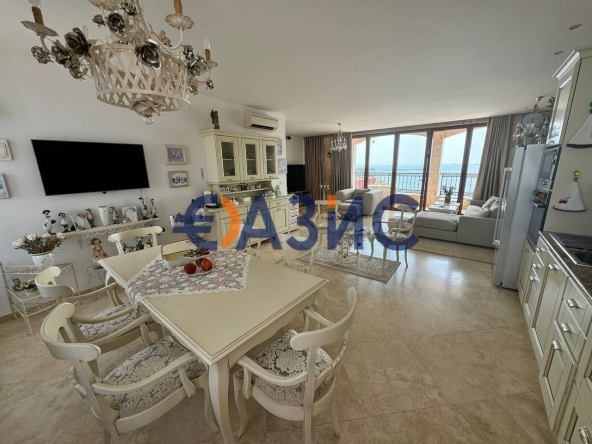 Тристаен апартамент в Несебър - 183 кв.м за 1840 €/кв.м - Снимка #1