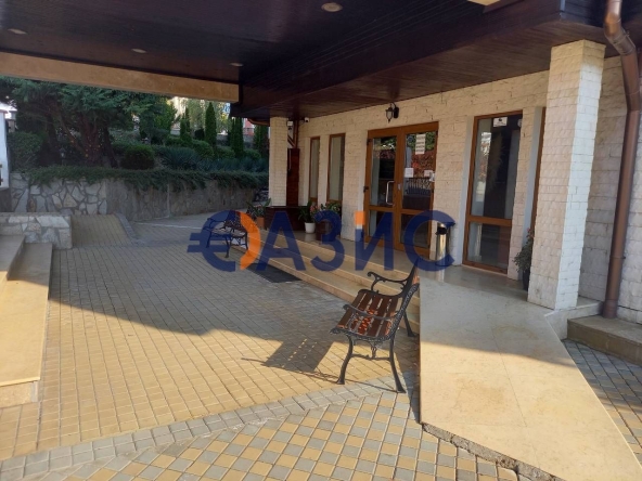 Тристаен апартамент в Свети Влас - 166 кв.м за 392 €/кв.м - Снимка #1