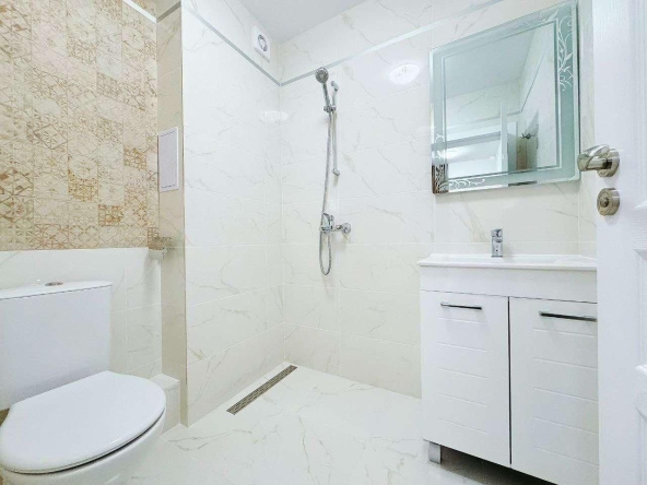 Дава се под наем Двустаен апартамент в Варна, Победа - 70 кв.м за 598.23 € - Снимка #1