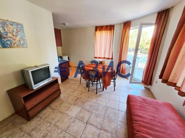 Двустаен апартамент в к.к. Слънчев бряг - 55 кв.м за 626 €/кв.м - Снимка #1