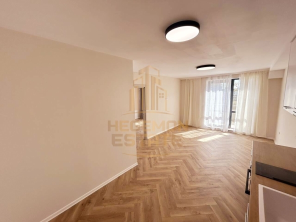 Тристаен апартамент в Варна, Възраждане 2 - 80 кв.м за 1019 €/кв.м - Снимка #1