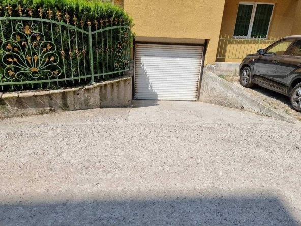 Гараж / Паркомясто в к.к. Слънчев бряг - 20 кв.м за 536 €/кв.м - Снимка #1