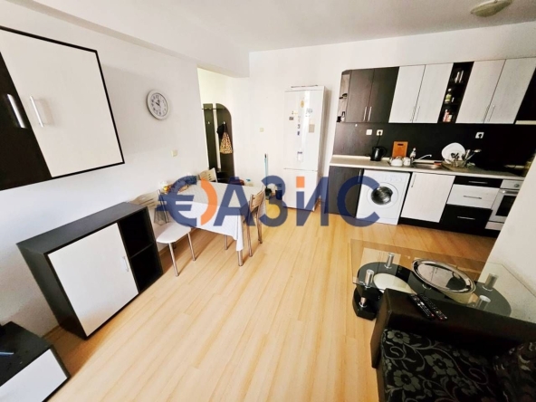 Тристаен апартамент в к.к. Слънчев бряг - 73 кв.м за 486 €/кв.м - Снимка #1