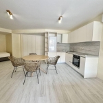 Едностаен апартамент в Бургас, Център - 45 кв.м за 1456 €/кв.м - Снимка #1