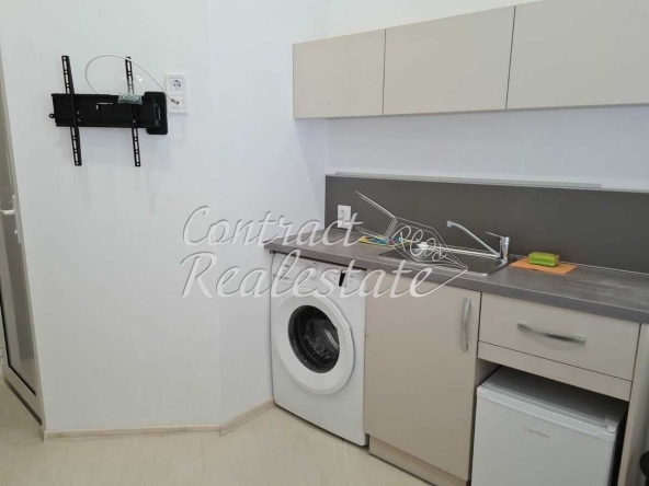 Дава се под наем Едностаен апартамент в Варна, Център - 20 кв.м за 298.86 € - Снимка #1