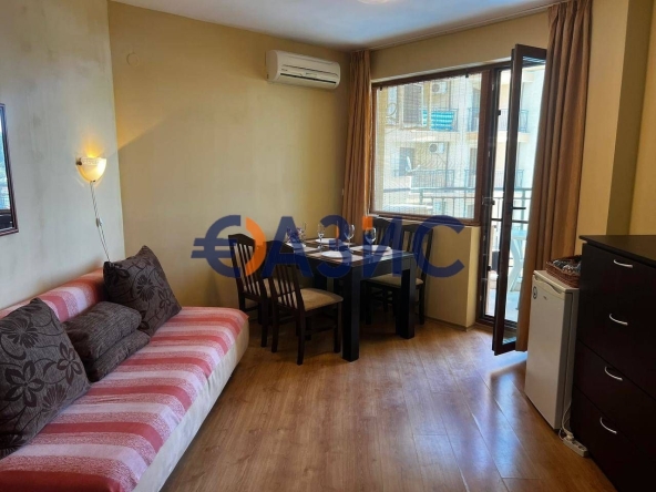 Двустаен апартамент в к.к. Слънчев бряг - 64 кв.м за 610 €/кв.м - Снимка #1