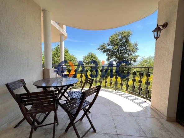 Тристаен апартамент в Обзор - 126 кв.м за 508 €/кв.м - Снимка #1