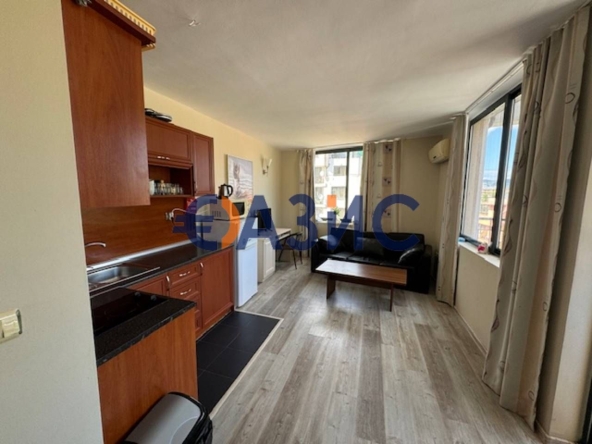 Тристаен апартамент в к.к. Слънчев бряг - 113 кв.м за 406 €/кв.м - Снимка #1