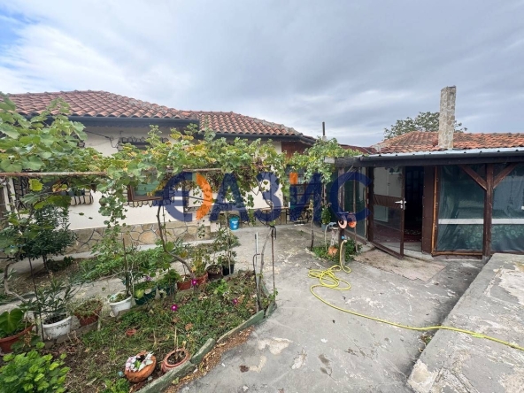 Къща в с. Просеник, Област Бургас - 565 кв.м за 163 €/кв.м - Снимка #1