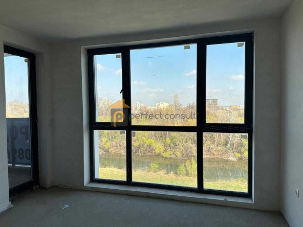 Двустаен апартамент в Пловдив, Център - 84 кв.м за 1620 €/кв.м - Снимка #1