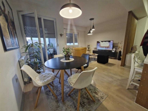 Дава се под наем Двустаен апартамент в Пловдив, Западен - 58 кв.м за 270.3 € - Снимка #1