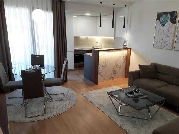 Дава се под наем Двустаен апартамент в Бургас, Славейков - 56 кв.м за 178.5 € - Снимка #1