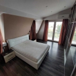 Дава се под наем Тристаен апартамент в Пловдив, Център - 92 кв.м за 453.9 € - Снимка #1