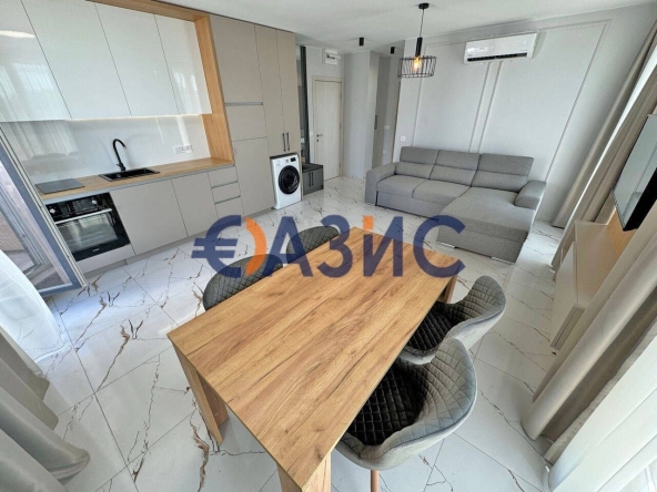 Двустаен апартамент в к.к. Слънчев бряг - 102 кв.м за 1471 €/кв.м - Снимка #1