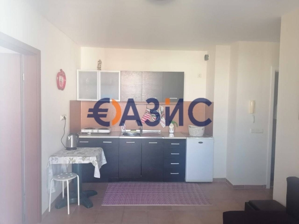Двустаен апартамент в к.к. Слънчев бряг - 47 кв.м за 1181 €/кв.м - Снимка #1