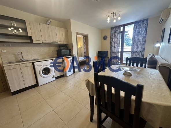 Двустаен апартамент в к.к. Слънчев бряг - 64 кв.м за 1110 €/кв.м - Снимка #1