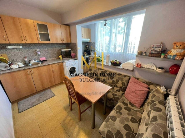 Дава се под наем Тристаен апартамент в Бургас, Славейков - 70 кв.м за 408 € - Снимка #1