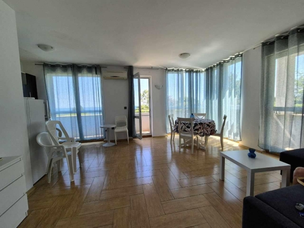 Дава се под наем Двустаен апартамент в Варна, Център - 65 кв.м за 500 € - Снимка #1