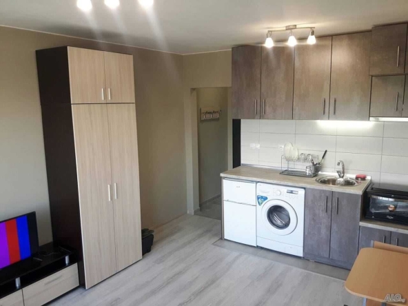 Дава се под наем Едностаен апартамент в Пловдив, Кършияка - 36 кв.м за 170 € - Снимка #1