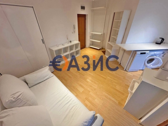 Едностаен апартамент в к.к. Слънчев бряг - 35 кв.м за 1215 €/кв.м - Снимка #1