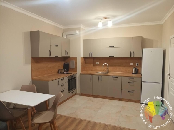 Дава се под наем Двустаен апартамент в Бургас, Изгрев - 59 кв.м за 561 € - Снимка #1