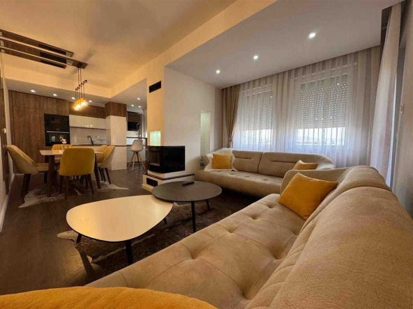 Дава се под наем Тристаен апартамент в Пловдив, Захарна фабрика - 92 кв.м за 464.1 € - Снимка #1