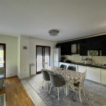 Дава се под наем Двустаен апартамент в Бургас, Център - 67 кв.м за 178.5 € - Снимка #1