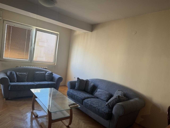 Дава се под наем Двустаен апартамент в Бургас, Славейков - 63 кв.м за 153 € - Снимка #1