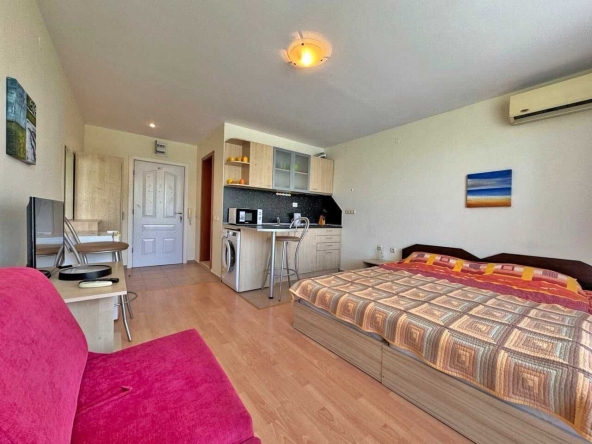 Едностаен апартамент в к.к. Слънчев бряг - 42 кв.м за 1072 €/кв.м - Снимка #1